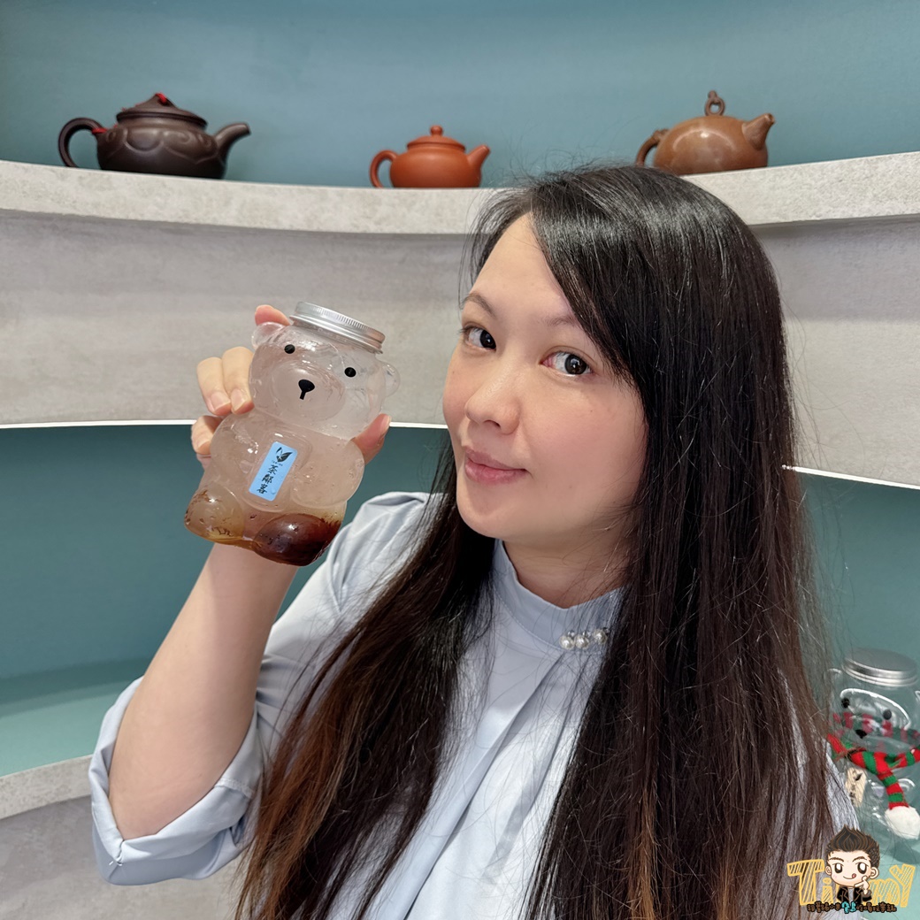 新竹茶鄰客茶飲專賣。 金山店半導體設計風格的手搖飲。 竹科工程師研發獨特茶香！ (菜單營業時間地址電話)