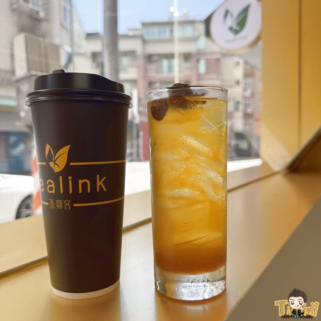 新竹茶鄰客茶飲專賣。 金山店半導體設計風格的手搖飲。 竹科工程師研發獨特茶香！ (菜單營業時間地址電話)