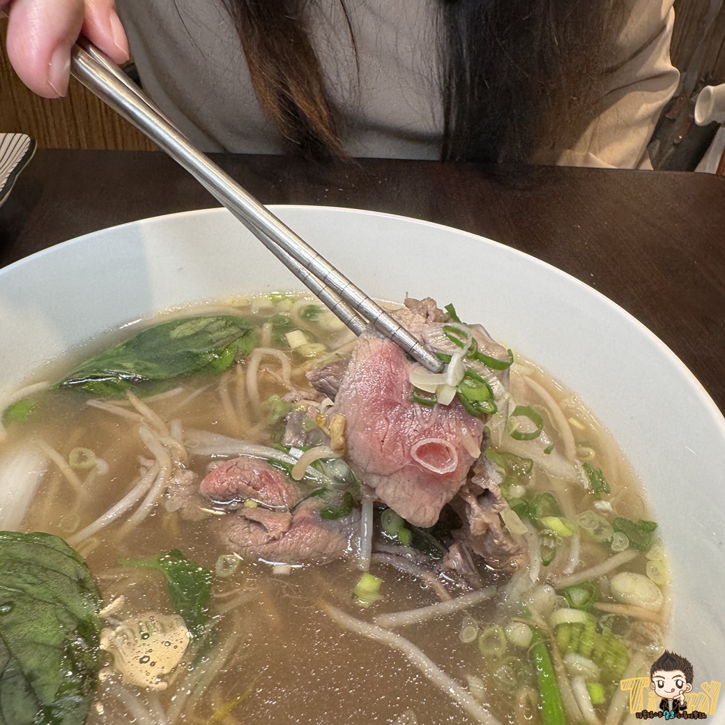 新竹湖口CaCa越南料理中山店。每天現烤越南麵包外酥內軟！ (菜單營業時間地址電話)