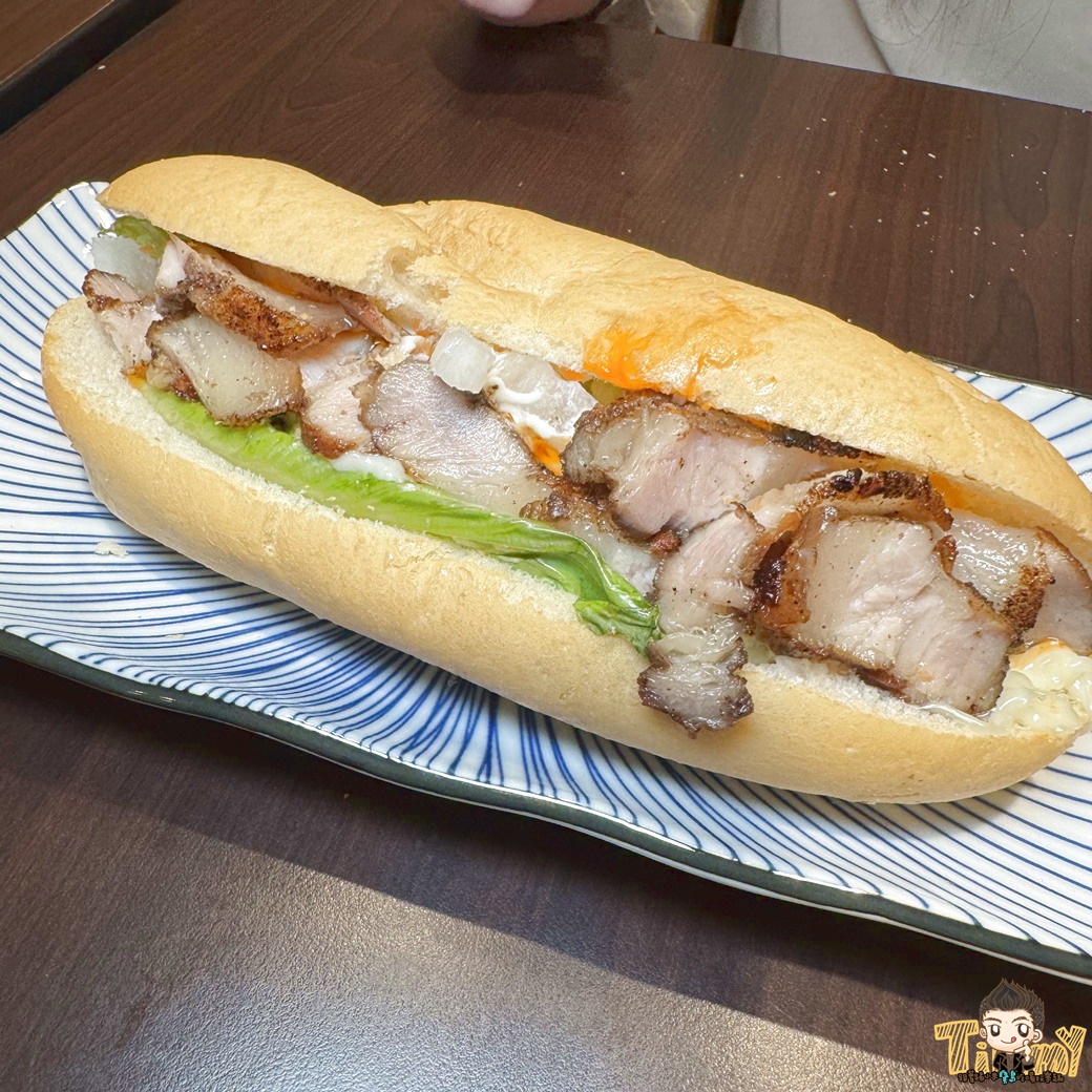 新竹湖口CaCa越南料理中山店。每天現烤越南麵包外酥內軟！ (菜單營業時間地址電話)