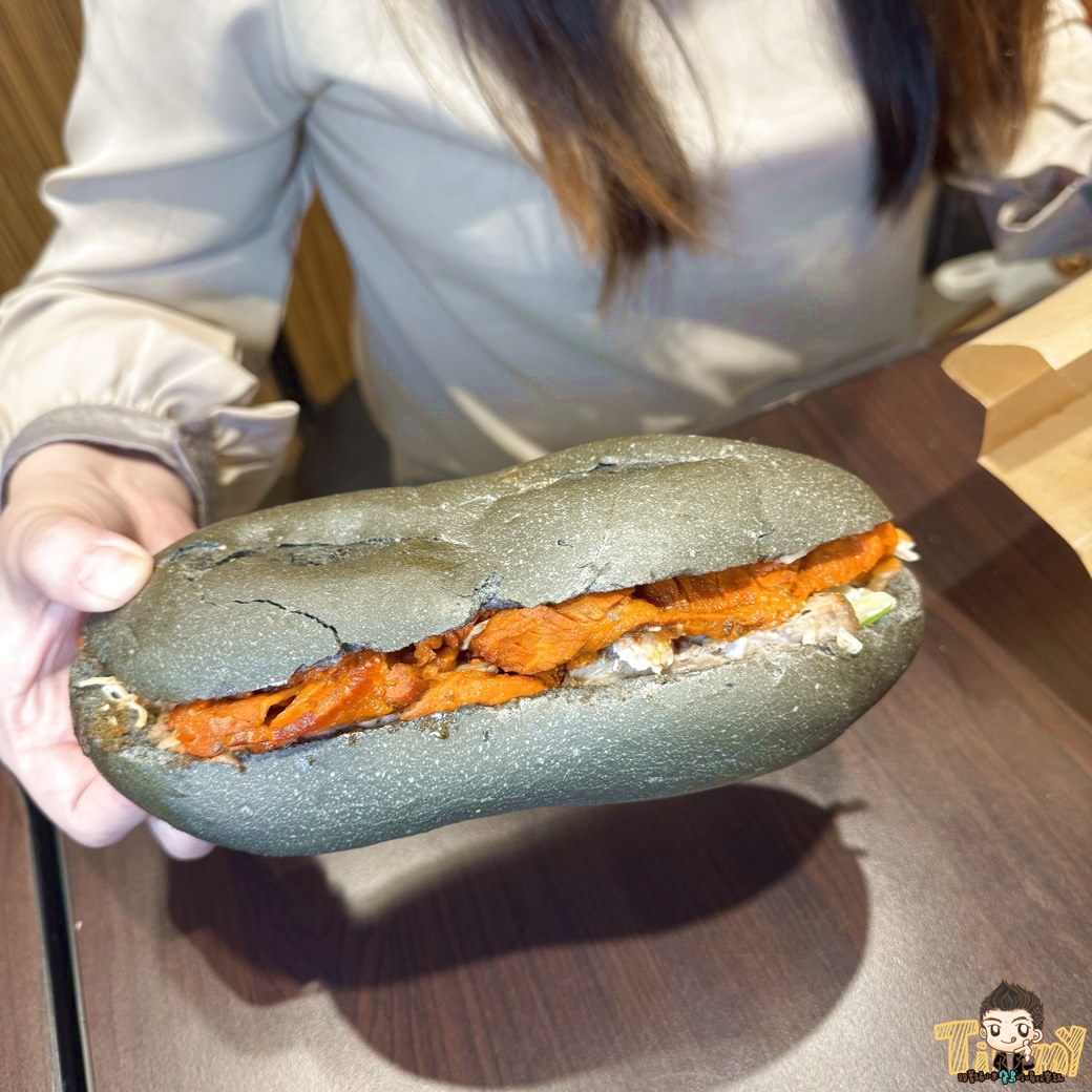 新竹湖口CaCa越南料理中山店。每天現烤越南麵包外酥內軟！ (菜單營業時間地址電話)