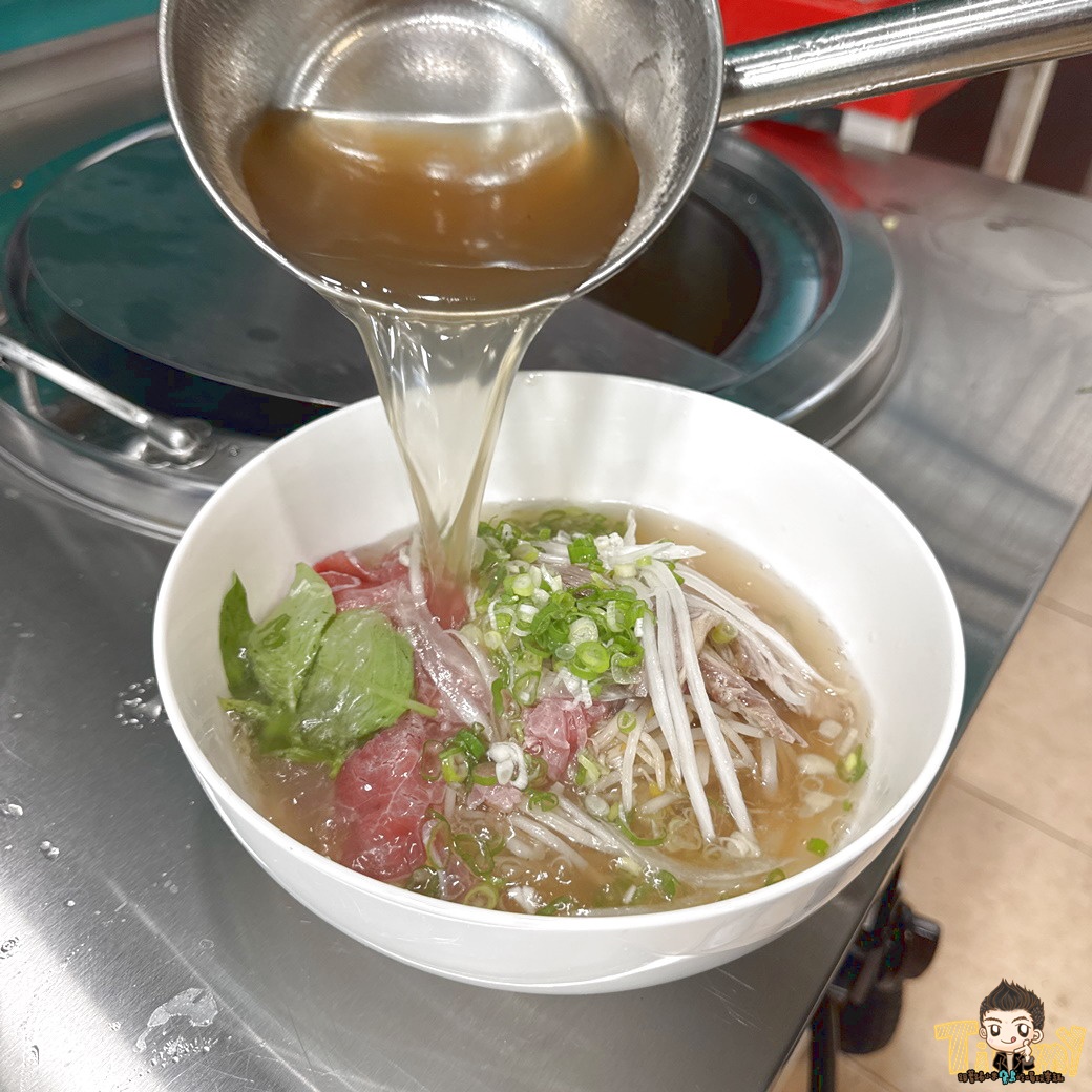 新竹湖口CaCa越南料理中山店。每天現烤越南麵包外酥內軟！ (菜單營業時間地址電話)