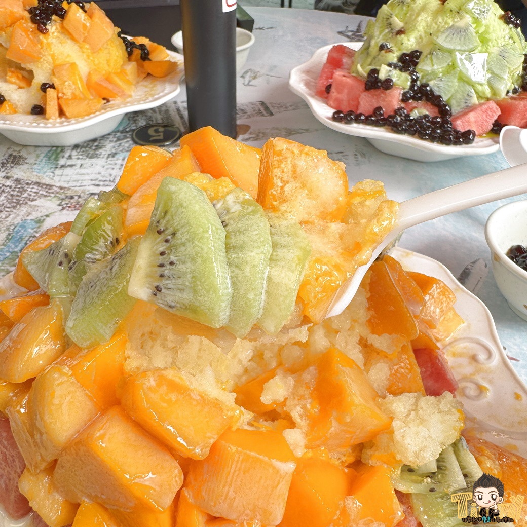 祥賀芒果冰 新竹、竹南人都會吃的芒果冰浮誇冰山! 假日真的不要去!平日再去! (菜單營業時間地址電話) - 第14張圖 祥賀芒果冰 新竹、竹南人都會吃的芒果冰浮誇冰山! 假日真的不要去!平日再去! (菜單營業時間地址電話)