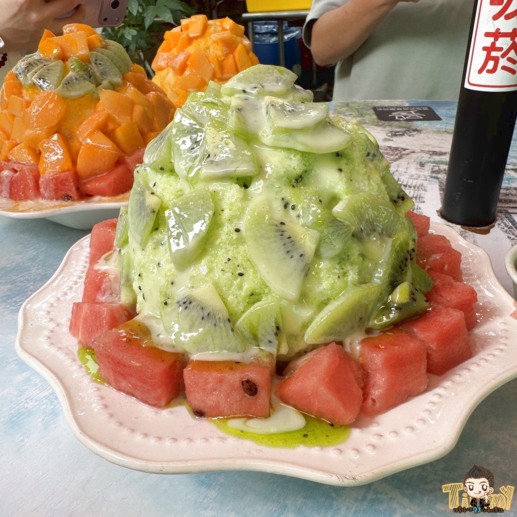 祥賀芒果冰 新竹、竹南人都會吃的芒果冰浮誇冰山! 假日真的不要去!平日再去! (菜單營業時間地址電話) - 第15張圖 祥賀芒果冰 新竹、竹南人都會吃的芒果冰浮誇冰山! 假日真的不要去!平日再去! (菜單營業時間地址電話)