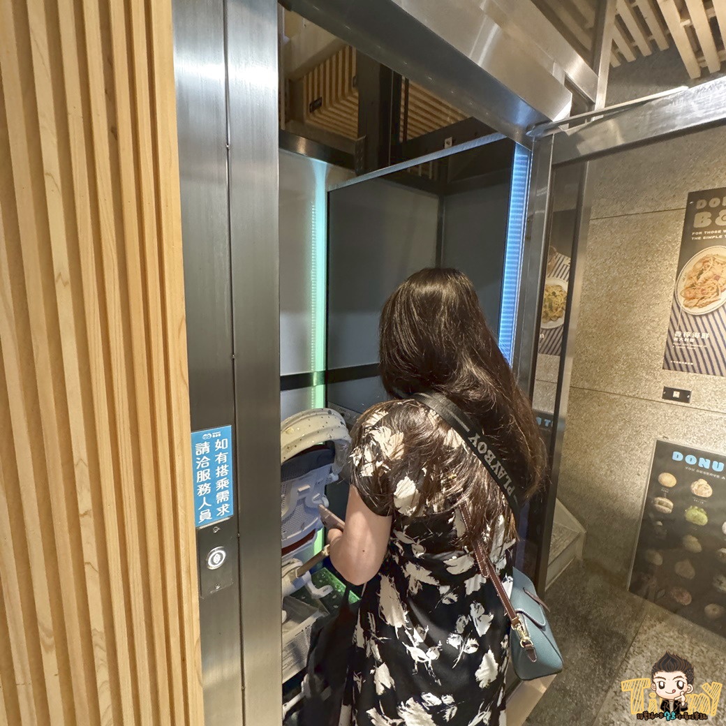 新竹拿滋咬咬義式料理甜甜圈。城隍廟周邊50年老宅改建。被甜甜圈耽誤的義大利麵店。情侶親子家庭聚餐推薦 (早午餐燉飯菜單營業時間地址電話)