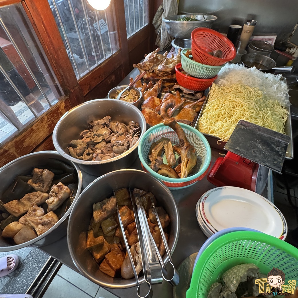 湖口新竹鴨肉麵總店! 50元銅板價超佛心鴨肉麵是有鴨肉的! 炒鴨血炒鴨腸通通50元! (菜單營業時間地址電話) - 第8張圖 湖口新竹鴨肉麵總店! 50元銅板價超佛心鴨肉麵是有鴨肉的! 炒鴨血炒鴨腸通通50元! (菜單營業時間地址電話)