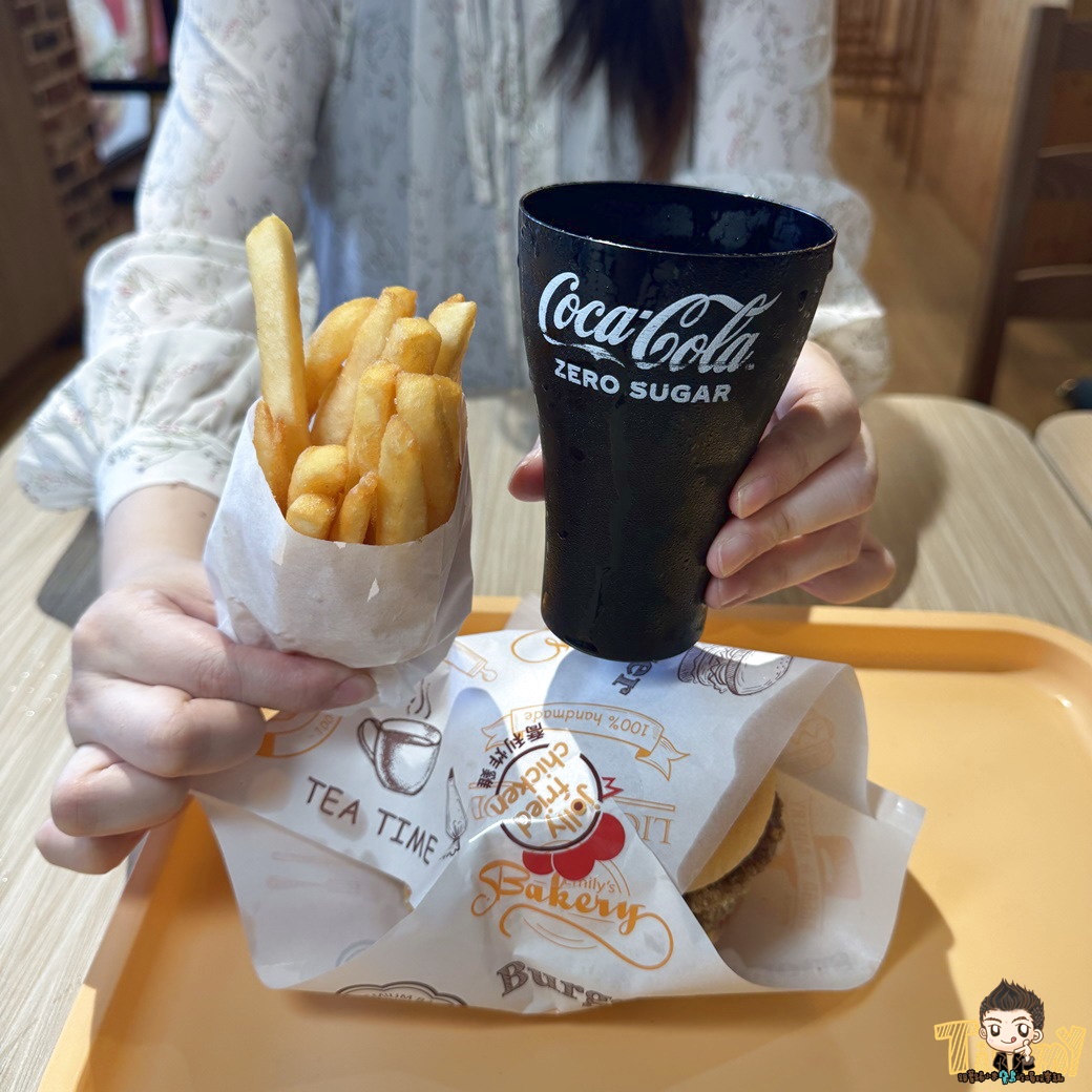 台中后里美食喬利炸雞。 麗寶樂園必帶小朋友吃的炸雞漢堡店! (菜單營業時間地址電話) - 第13張圖 台中后里美食喬利炸雞。 麗寶樂園必帶小朋友吃的炸雞漢堡店! (菜單營業時間地址電話)