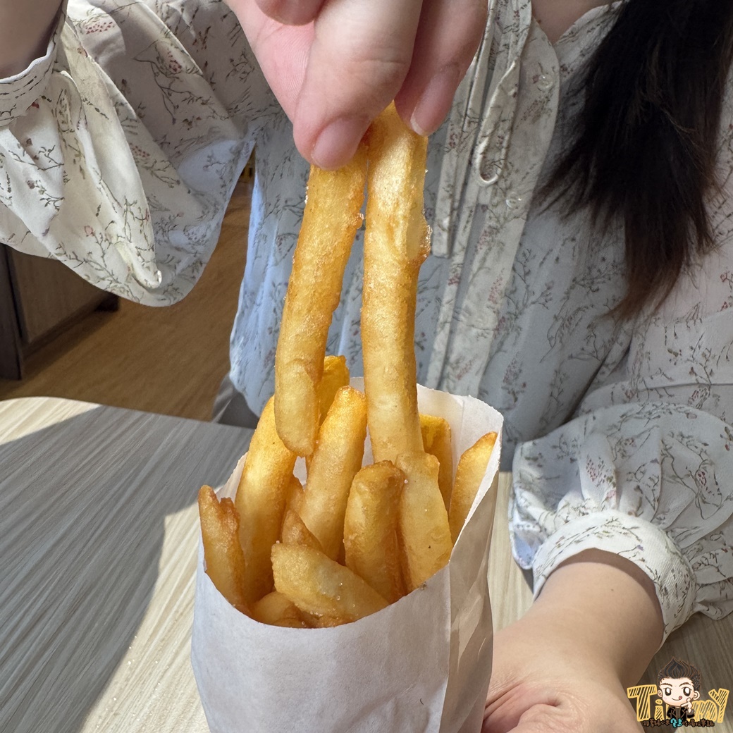 台中后里美食喬利炸雞。 麗寶樂園必帶小朋友吃的炸雞漢堡店! (菜單營業時間地址電話) - 第14張圖 台中后里美食喬利炸雞。 麗寶樂園必帶小朋友吃的炸雞漢堡店! (菜單營業時間地址電話)