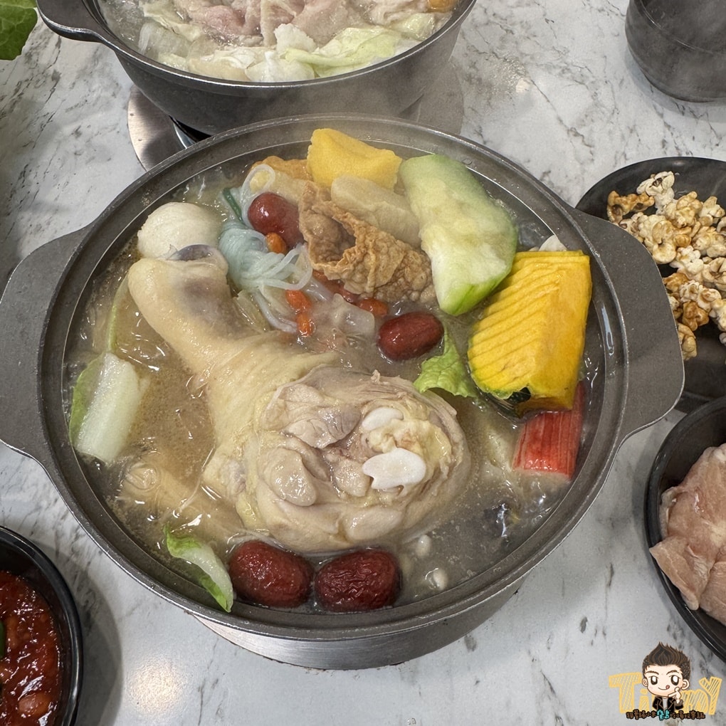 桃園大溪精品小火鍋大溪總店 探訪溪落羽松秘境吃超值小火鍋 (菜單營業時間地址電話) - 第44張圖 桃園大溪精品小火鍋大溪總店 探訪溪落羽松秘境吃超值小火鍋 (菜單營業時間地址電話)