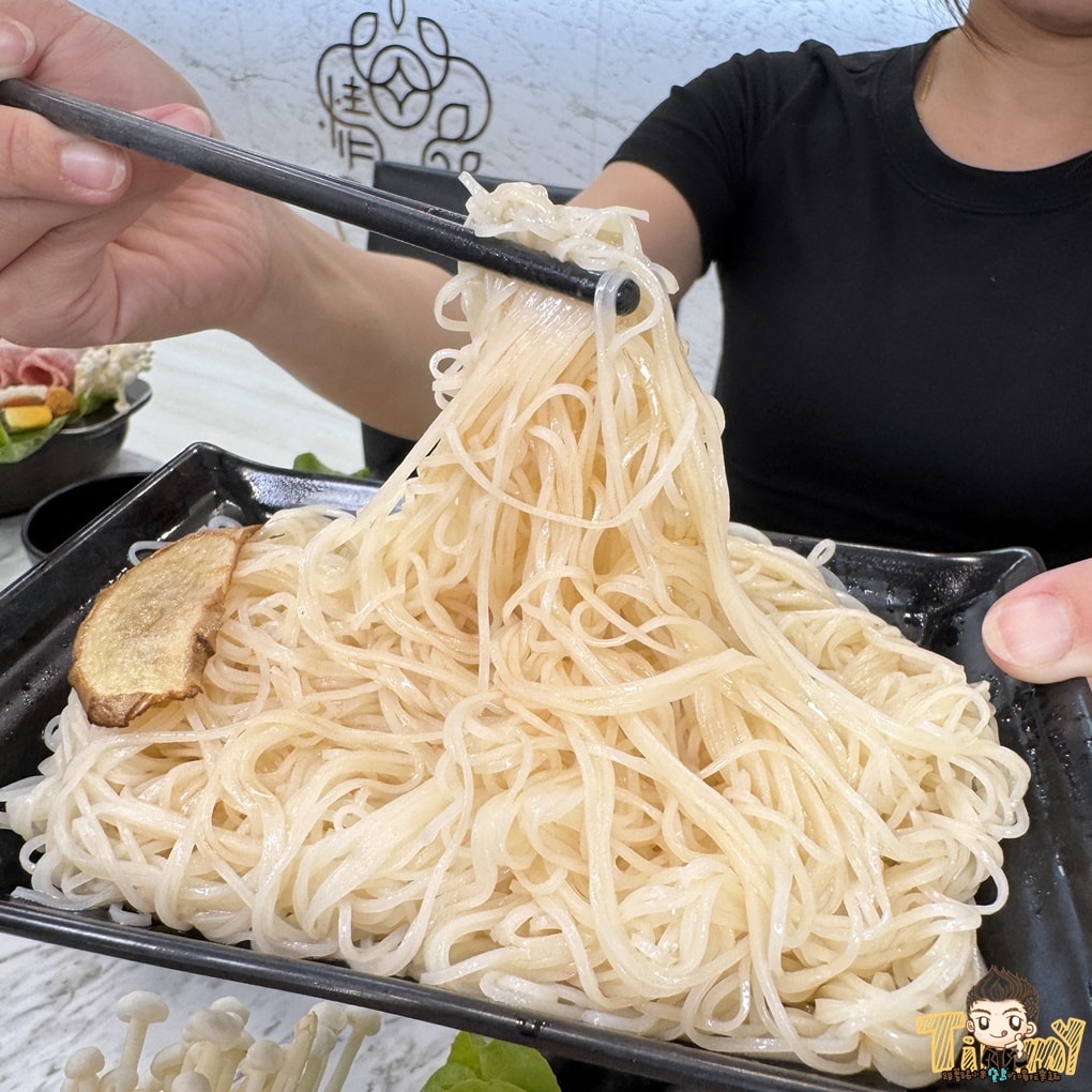 桃園大溪精品小火鍋大溪總店 探訪溪落羽松秘境吃超值小火鍋 (菜單營業時間地址電話) - 第46張圖 桃園大溪精品小火鍋大溪總店 探訪溪落羽松秘境吃超值小火鍋 (菜單營業時間地址電話)