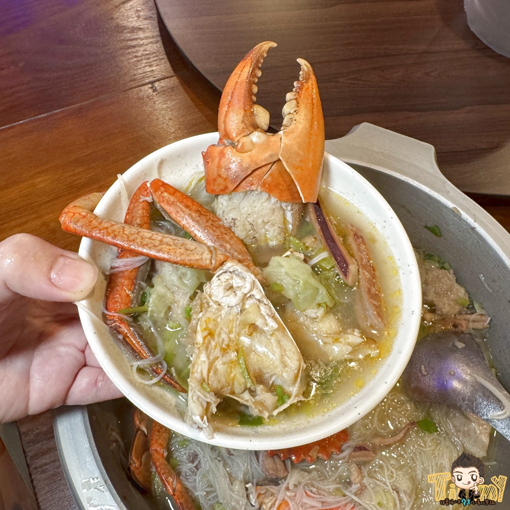 超大隻大沙公蝦芋香米粉湯! 新竹冬天吃活蝦料理也可以吃熱呼呼的火鍋料理! 新竹King活蝦料理經國店! (晚餐宵夜菜單營業時間地址電話) - 第32張圖