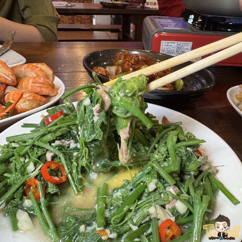 超大隻大沙公蝦芋香米粉湯! 新竹冬天吃活蝦料理也可以吃熱呼呼的火鍋料理! 新竹King活蝦料理經國店! (晚餐宵夜菜單營業時間地址電話) - 第69張圖