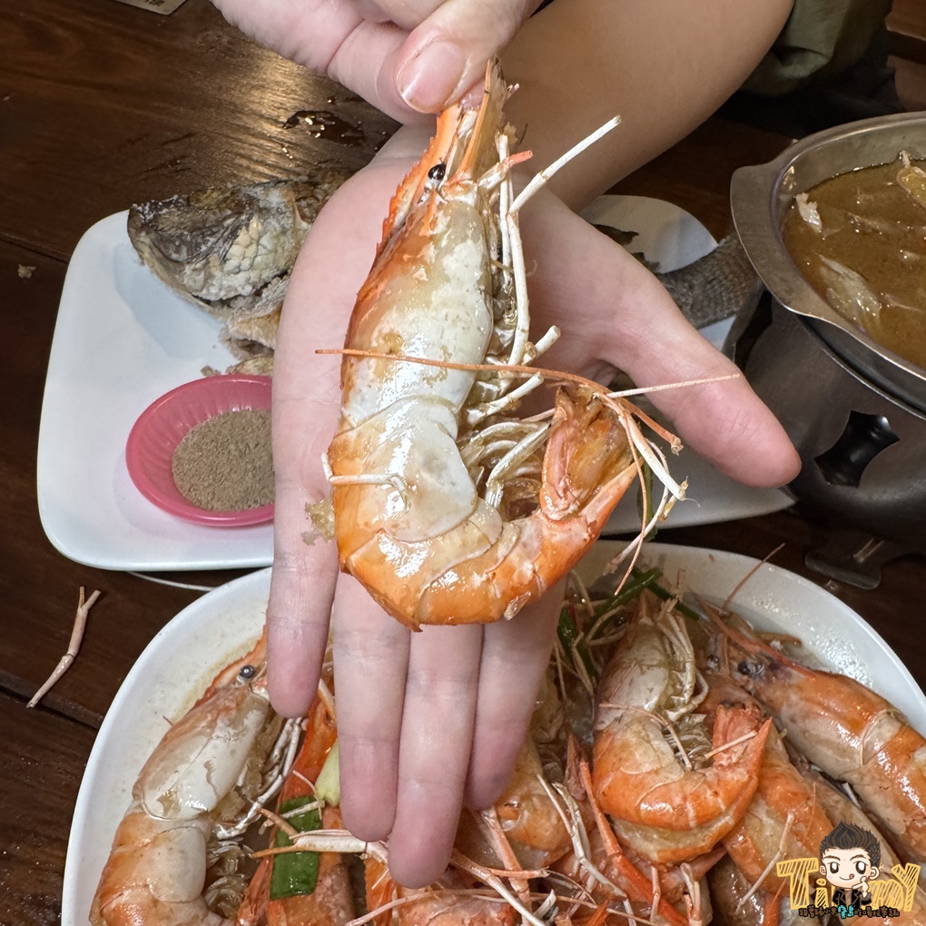 超大隻大沙公蝦芋香米粉湯! 新竹冬天吃活蝦料理也可以吃熱呼呼的火鍋料理! 新竹King活蝦料理經國店! (晚餐宵夜菜單營業時間地址電話) - 第39張圖