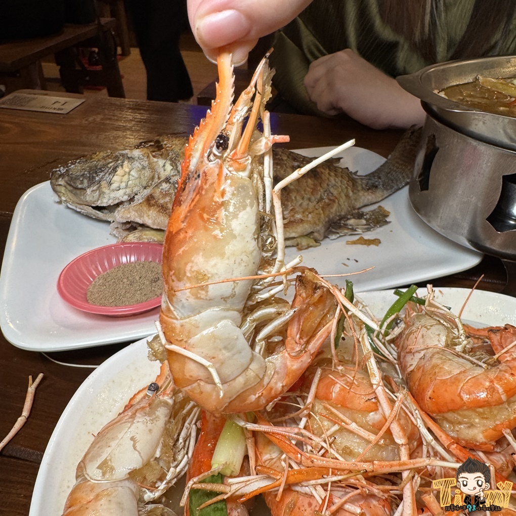 超大隻大沙公蝦芋香米粉湯! 新竹冬天吃活蝦料理也可以吃熱呼呼的火鍋料理! 新竹King活蝦料理經國店! (晚餐宵夜菜單營業時間地址電話) - 第40張圖