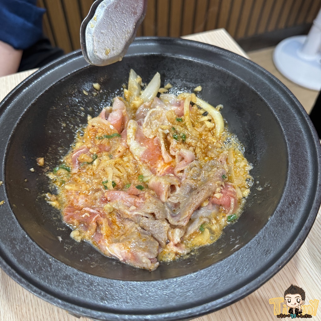 竹北鍋娘娘火鍋店。新竹桌邊爆炒石頭火鍋200元起 古早味餅乾、滷肉飯、王子麵、汽水、冷熱飲及冰淇淋吃到飽!(菜單營業時間地址電話) - 第27張圖