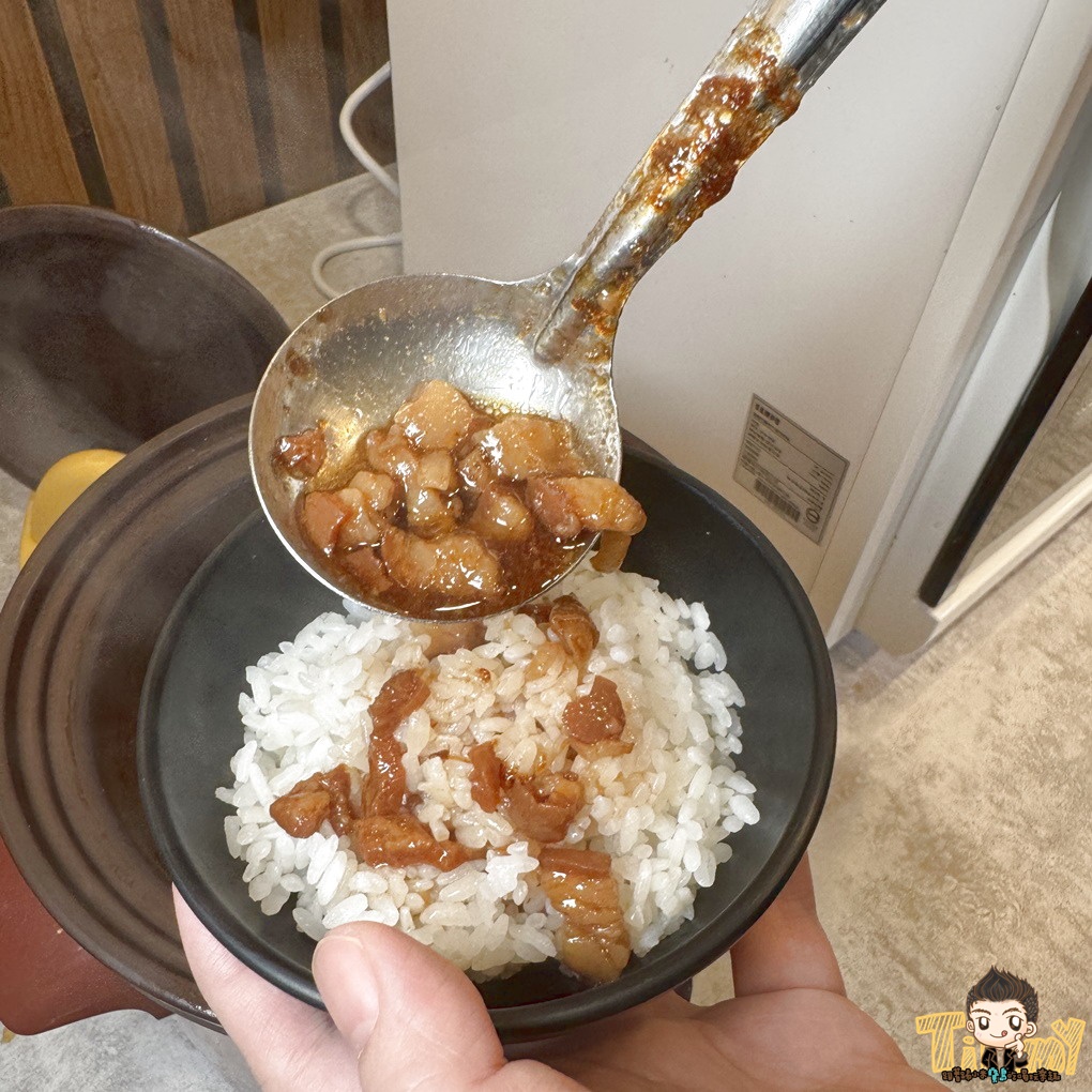 竹北鍋娘娘火鍋店。新竹桌邊爆炒石頭火鍋200元起 古早味餅乾、滷肉飯、王子麵、汽水、冷熱飲及冰淇淋吃到飽!(菜單營業時間地址電話) - 第7張圖