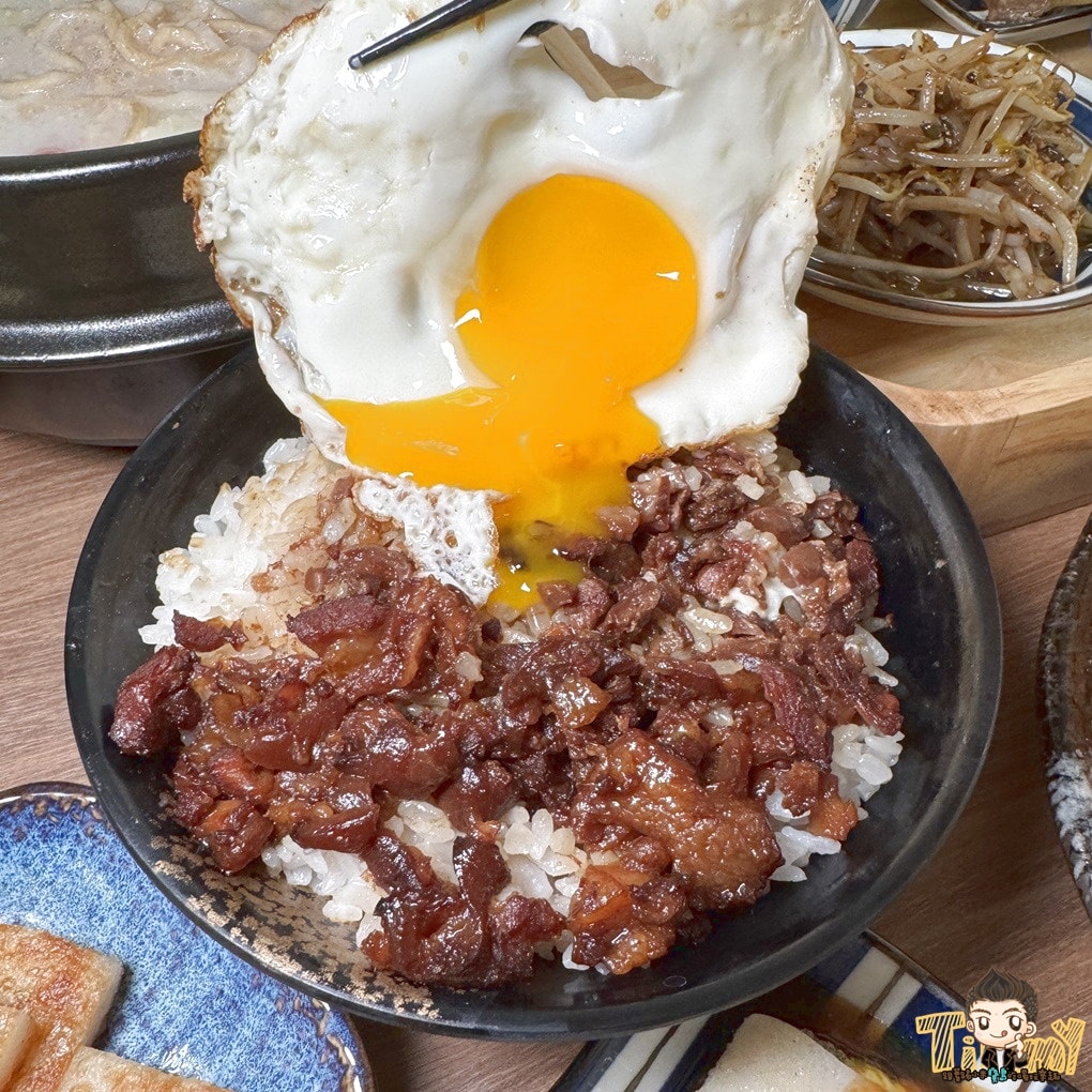 新竹七先生早午餐。深夜食堂&早午餐店  媲美大X鐵板燒的燒肉套餐，百來元就能吃到。 蛋餅、三明治、早餐拼盤、鍋燒意麵、炒泡麵深夜吃到早上！ (菜單營業時間地址電話)