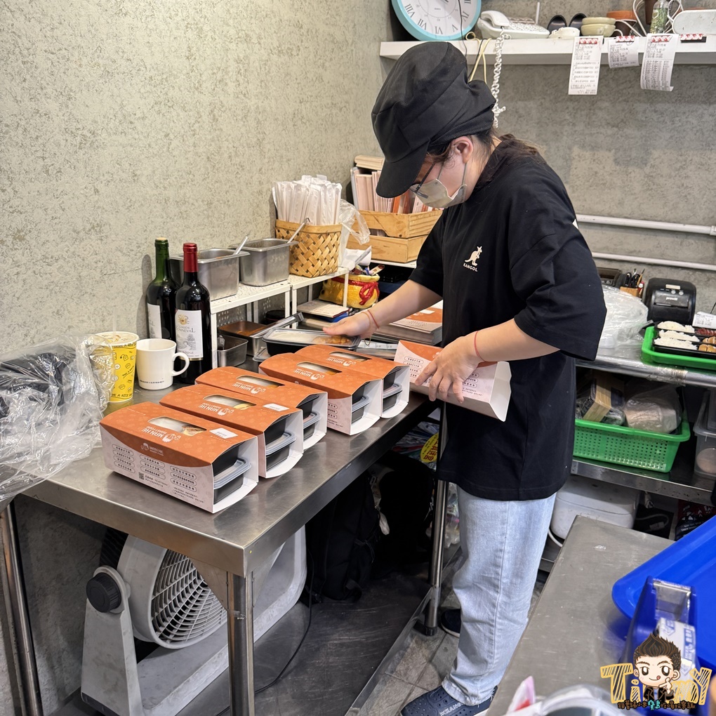 新竹滿合口水大王燒臘達人。五星級燒臘便當園區秘書訂會議便當不怕被老闆唸! (菜單營業時間地址電話) - 第4張圖 新竹滿合口水大王燒臘達人。五星級燒臘便當園區秘書訂會議便當不怕被老闆唸! (菜單營業時間地址電話)