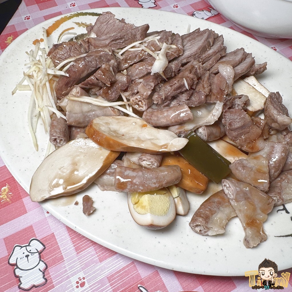 苗栗後龍好來香牛肉麵 在地人會推薦超大鍋的滷味小菜自己撈！ (菜單營業時間地址電話)