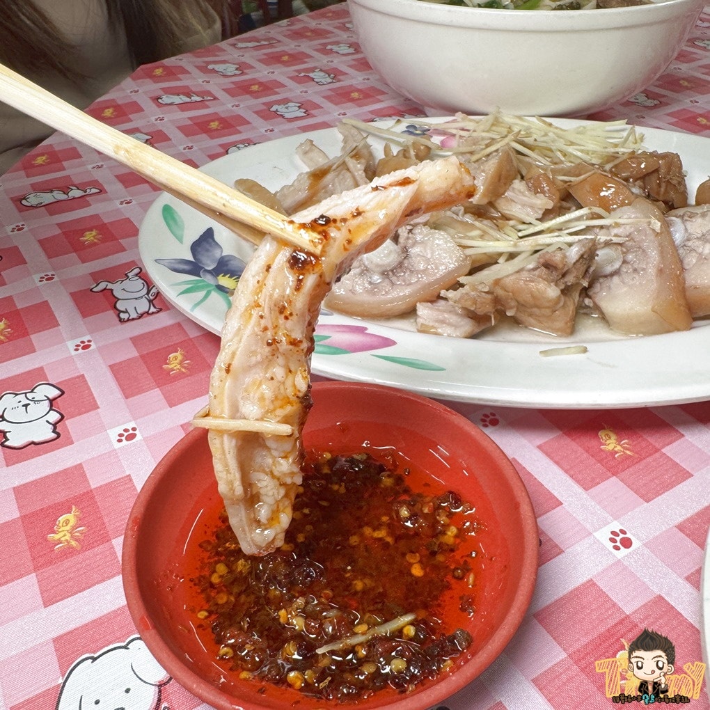 苗栗後龍好來香牛肉麵 在地人會推薦超大鍋的滷味小菜自己撈！ (菜單營業時間地址電話)