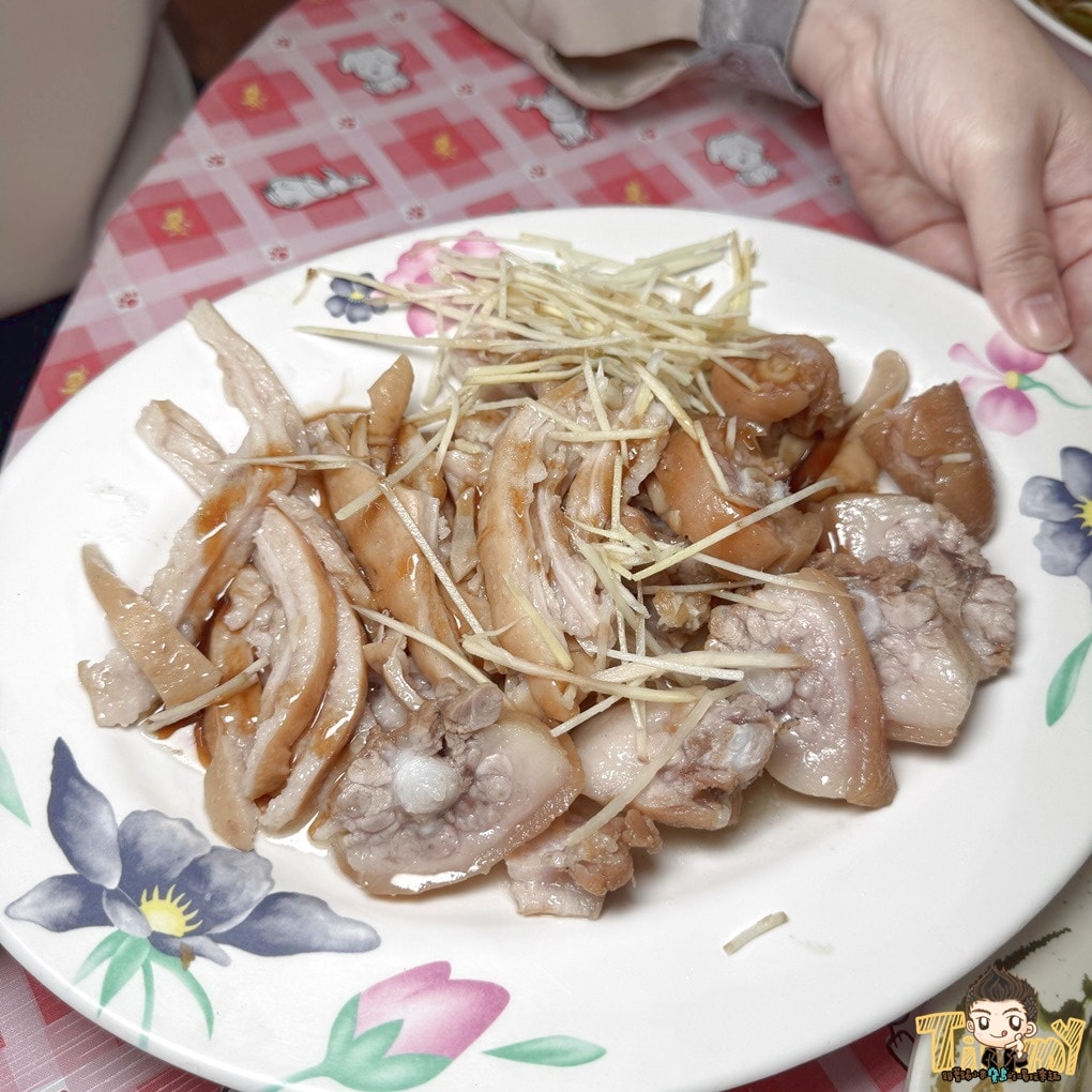 苗栗後龍好來香牛肉麵 在地人會推薦超大鍋的滷味小菜自己撈！ (菜單營業時間地址電話)