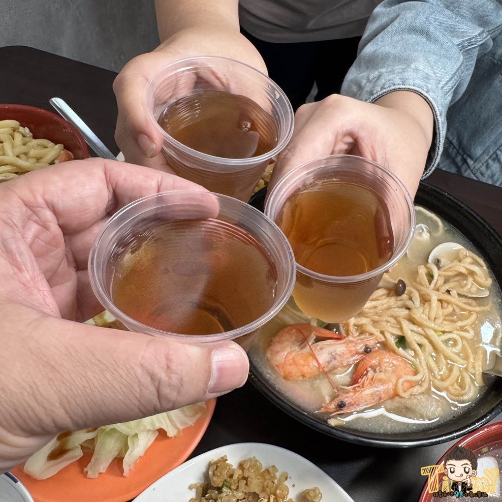 新竹拾鮮棧水田店(各分店資訊) 台式及創意炒飯80元起！ 大推超台味鹹豬肉炒飯+皮蛋！ 內用還有飲料喝到飽！ (新豐竹北菜單營業時間地址電話)