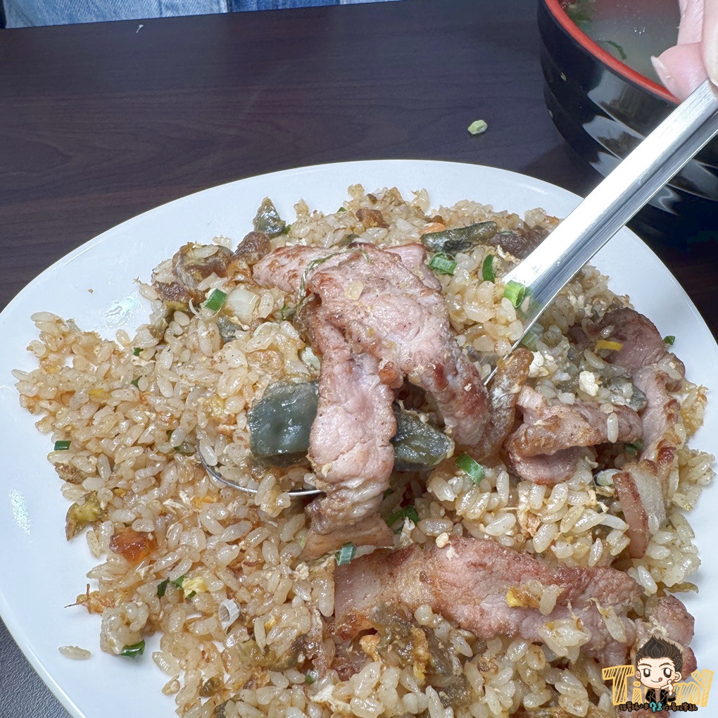 新竹拾鮮棧水田店(各分店資訊) 台式及創意炒飯80元起！ 大推超台味鹹豬肉炒飯+皮蛋！ 內用還有飲料喝到飽！ (新豐竹北菜單營業時間地址電話)