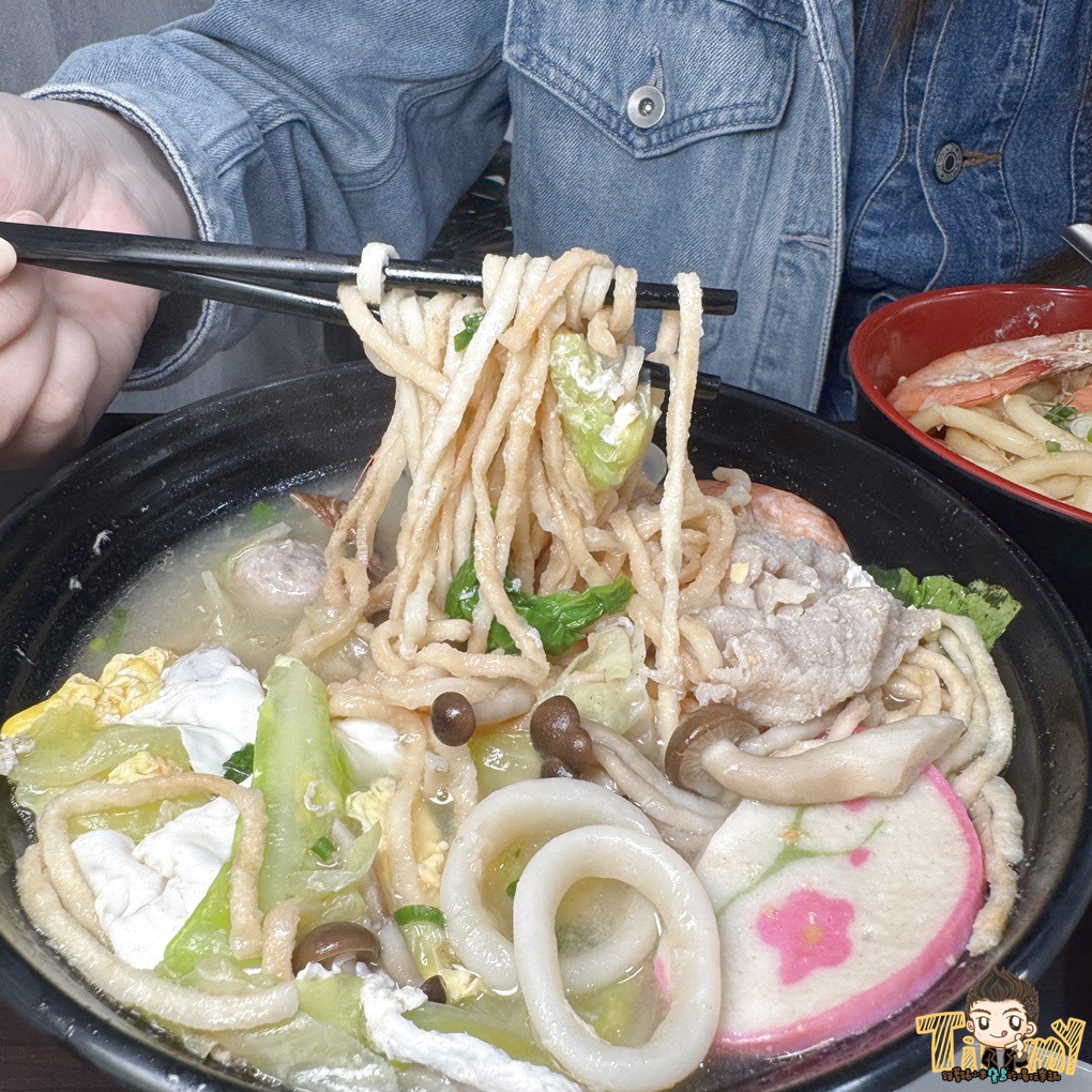 新竹拾鮮棧水田店(各分店資訊) 台式及創意炒飯80元起！ 大推超台味鹹豬肉炒飯+皮蛋！ 內用還有飲料喝到飽！ (新豐竹北菜單營業時間地址電話)