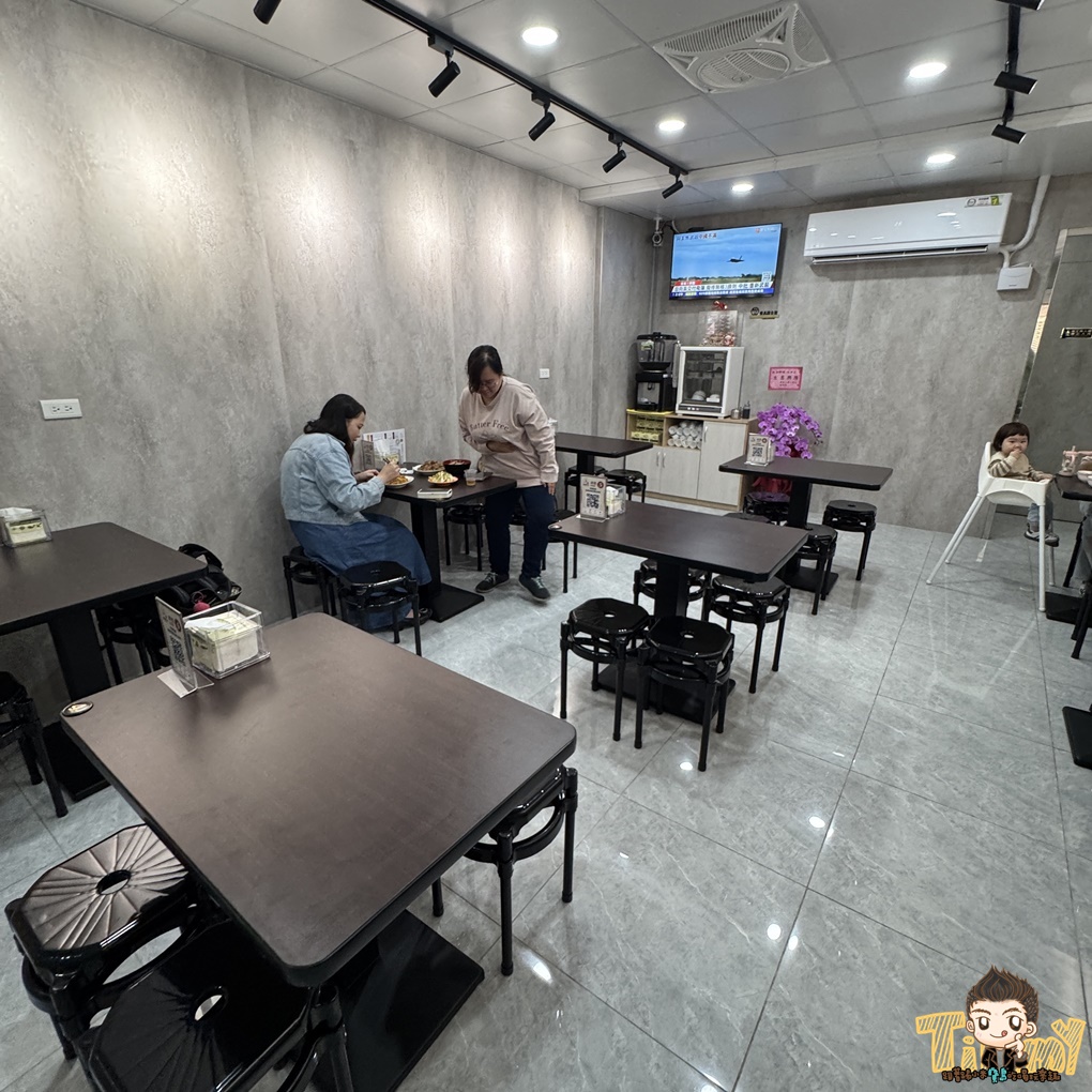 新竹拾鮮棧水田店(各分店資訊) 台式及創意炒飯80元起！ 大推超台味鹹豬肉炒飯+皮蛋！ 內用還有飲料喝到飽！ (新豐竹北菜單營業時間地址電話)