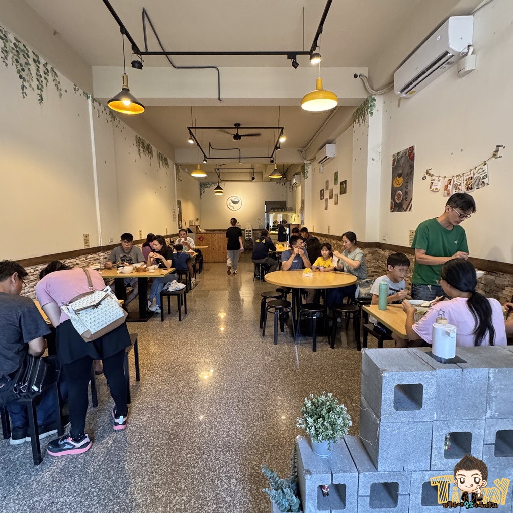 新竹竹北東小食牛肉麵+薄脆蔥油餅! (菜單營業時間地址電話) - 第3張圖