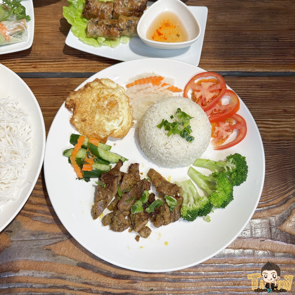 新竹大鼓牛肉粉。經國大市場.經國路.隱身在都市叢林的樹屋越南料理! (菜單營業時間地址電話) - 第46張圖 新竹大鼓牛肉粉。經國大市場.經國路.隱身在都市叢林的樹屋越南料理! (菜單營業時間地址電話)