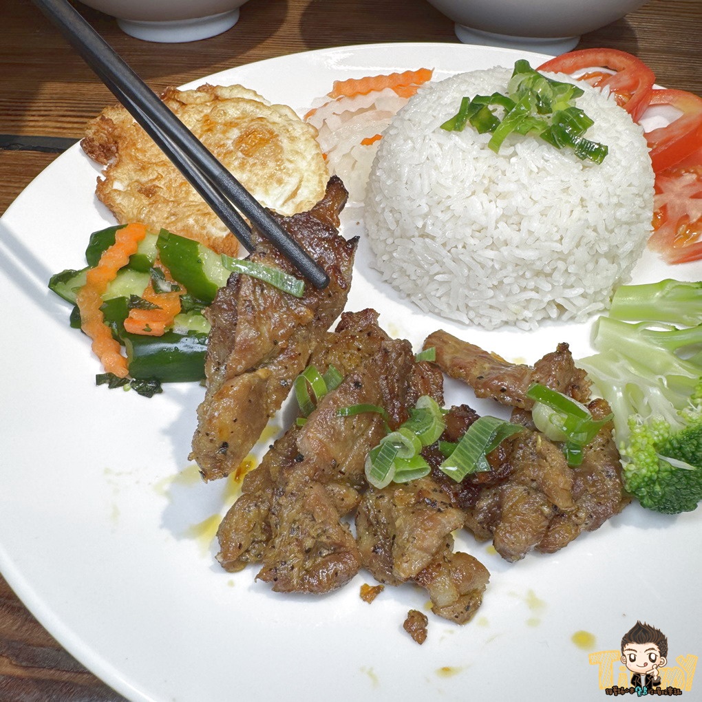 新竹大鼓牛肉粉。經國大市場.經國路.隱身在都市叢林的樹屋越南料理! (菜單營業時間地址電話) - 第48張圖 新竹大鼓牛肉粉。經國大市場.經國路.隱身在都市叢林的樹屋越南料理! (菜單營業時間地址電話)