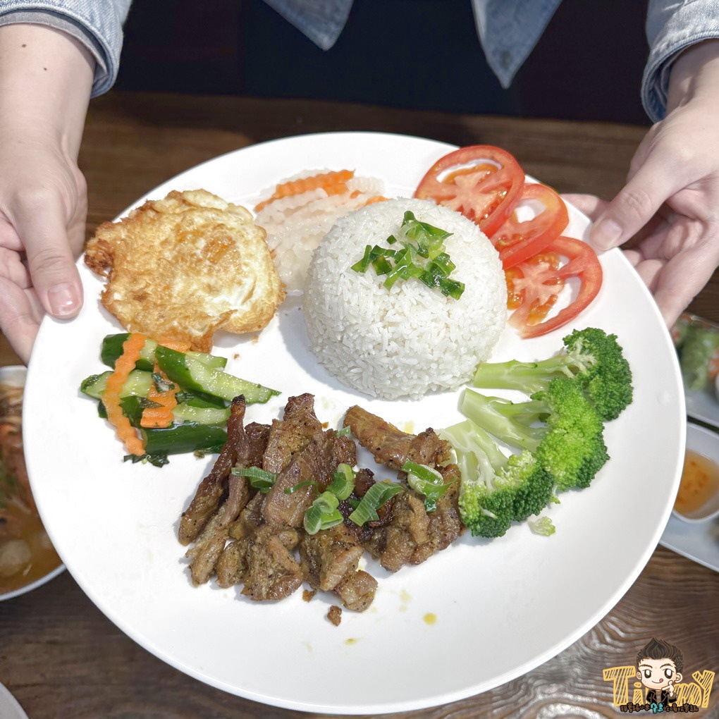 新竹大鼓牛肉粉。經國大市場.經國路.隱身在都市叢林的樹屋越南料理! (菜單營業時間地址電話) - 第47張圖 新竹大鼓牛肉粉。經國大市場.經國路.隱身在都市叢林的樹屋越南料理! (菜單營業時間地址電話)