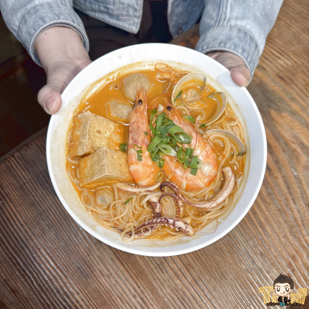 新竹大鼓牛肉粉。經國大市場.經國路.隱身在都市叢林的樹屋越南料理! (菜單營業時間地址電話) - 第34張圖 新竹大鼓牛肉粉。經國大市場.經國路.隱身在都市叢林的樹屋越南料理! (菜單營業時間地址電話)