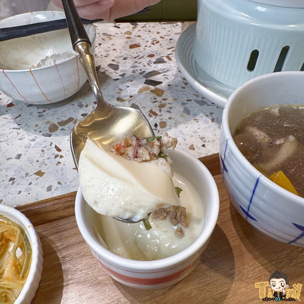 新竹湯明茶樓 隱藏在巷弄裡50年老宅改造的新式台菜茶樓 聚餐首選家庭、公司聚餐、約會都能滿足 (白天無休。菜單營業時間地址電話) - 第43張圖