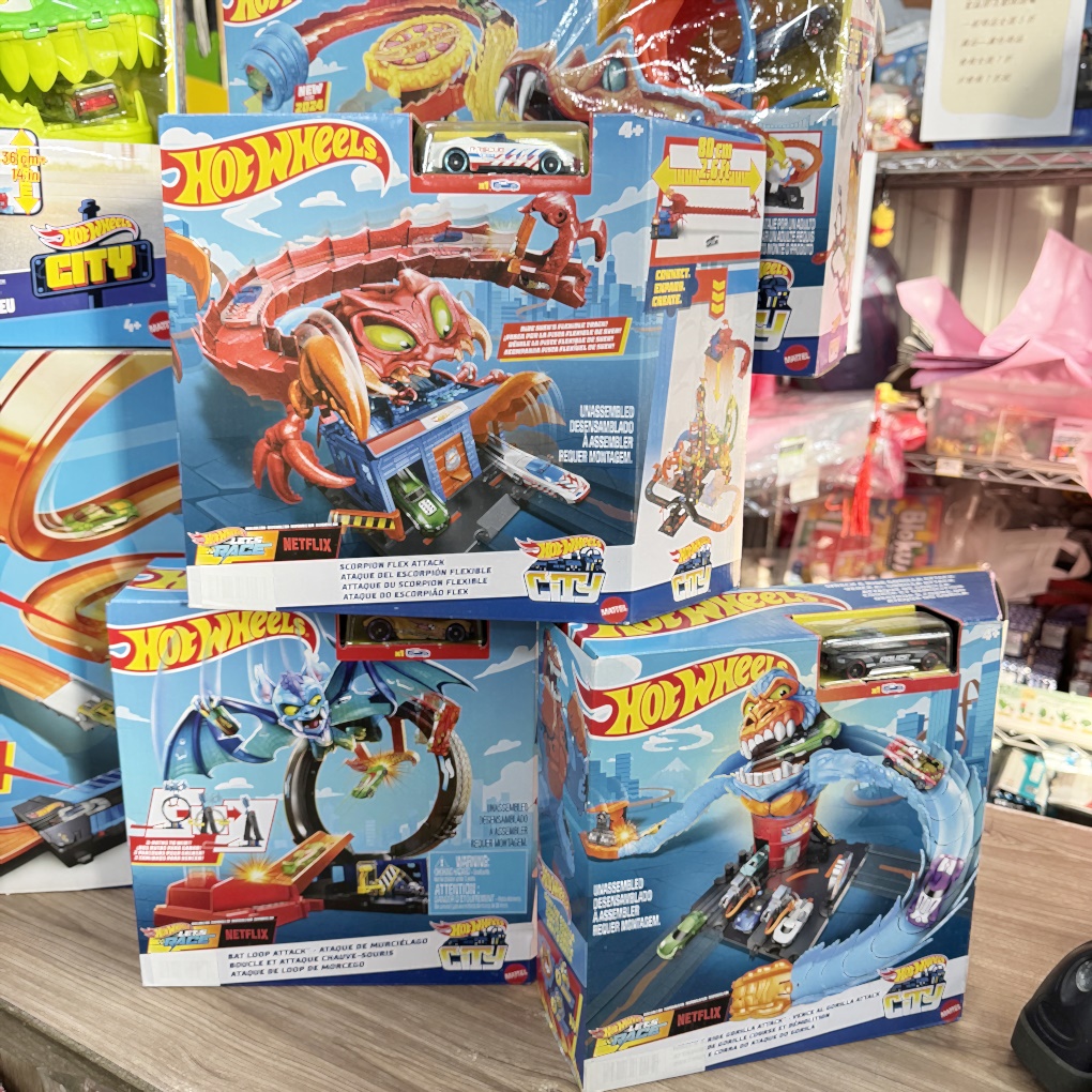 竹北雅比YABI玩具零售批發大賣場。小孩最愛的聖誕禮物在這裡通通有！ 上千種玩具最低5折起！ NG商品3折起！ (營業時間地址電話)