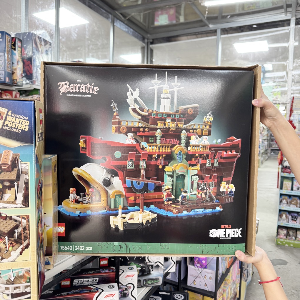 竹北雅比YABI玩具零售批發大賣場。小孩最愛的聖誕禮物在這裡通通有！ 上千種玩具最低5折起！ NG商品3折起！ (營業時間地址電話)